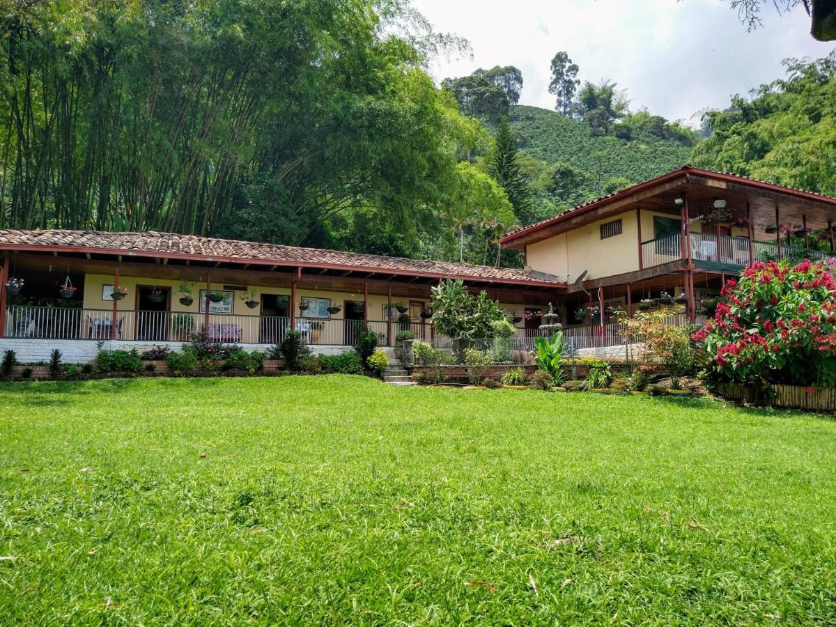 Finca Turistica Los Rosales Перейра Екстер'єр фото